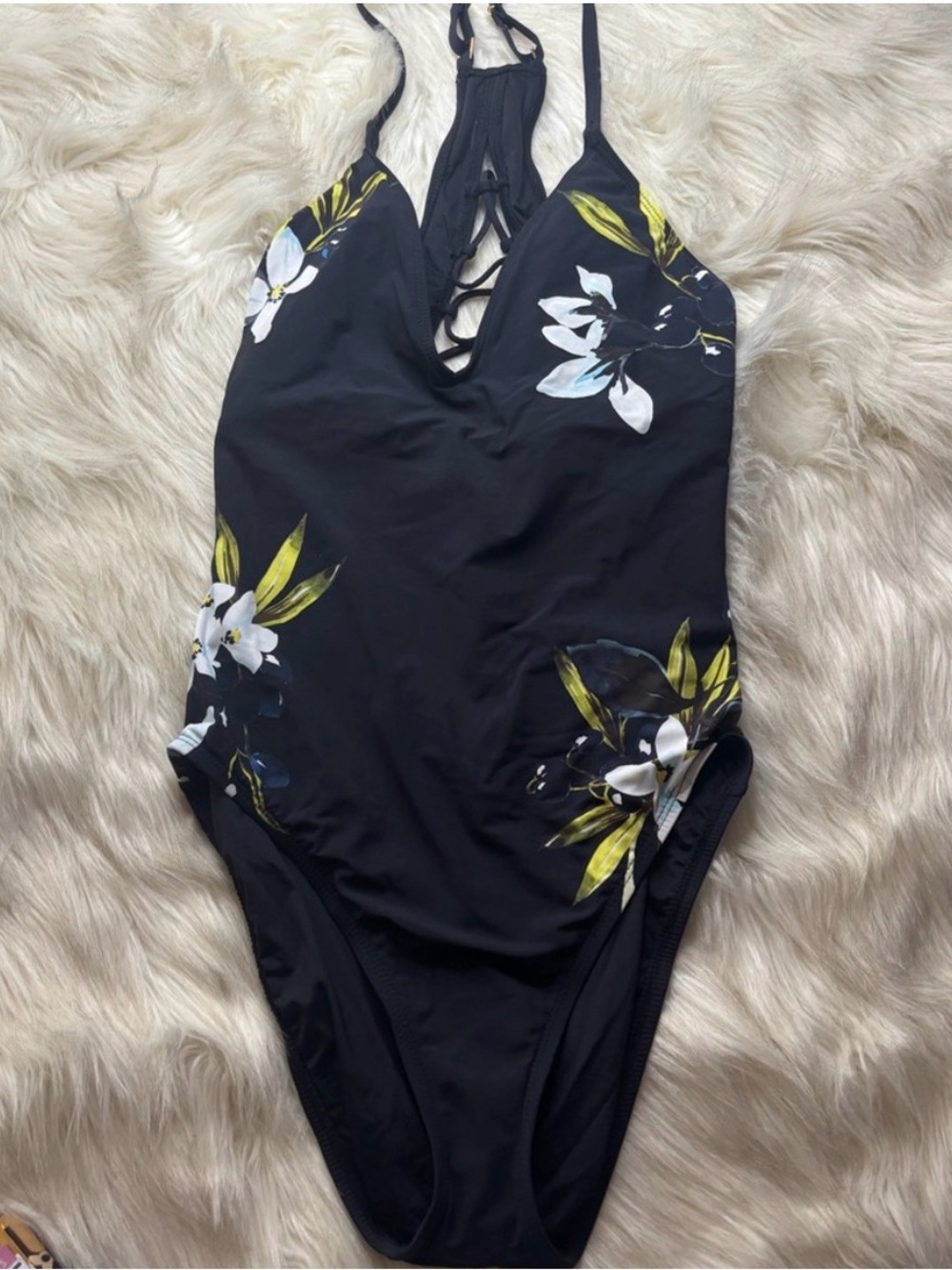 NWT La Blanca Dirty Martini Black Floral One-Piece Swimsuit - Picture 7 of 7